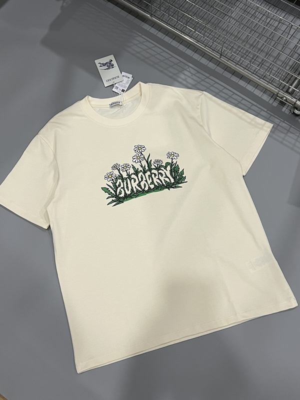 ブランドTシャツ側面デザイン